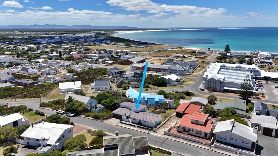 4 Bedroom Property for Sale in Struisbaai Western Cape
